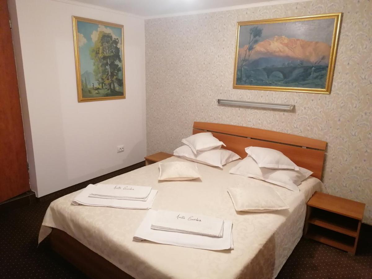 New Aosta Garden Hotel Sinaia Exterior foto