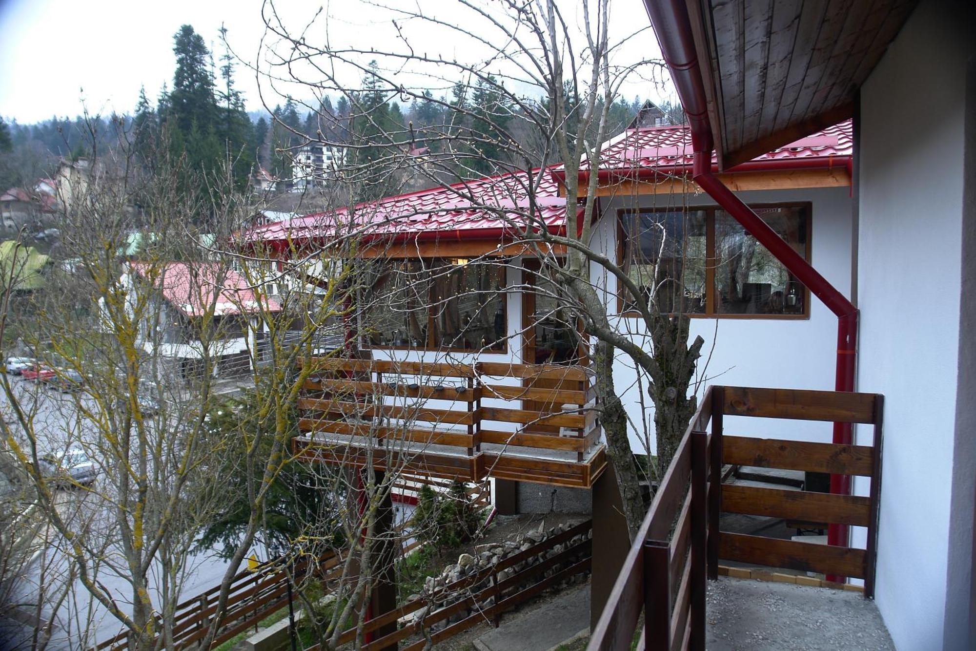New Aosta Garden Hotel Sinaia Exterior foto