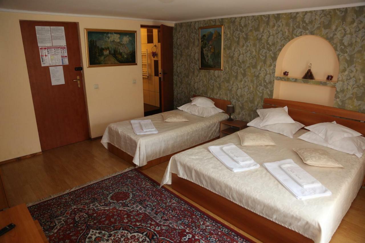 New Aosta Garden Hotel Sinaia Exterior foto