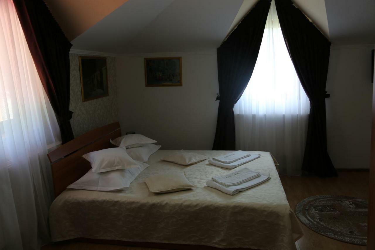 New Aosta Garden Hotel Sinaia Exterior foto