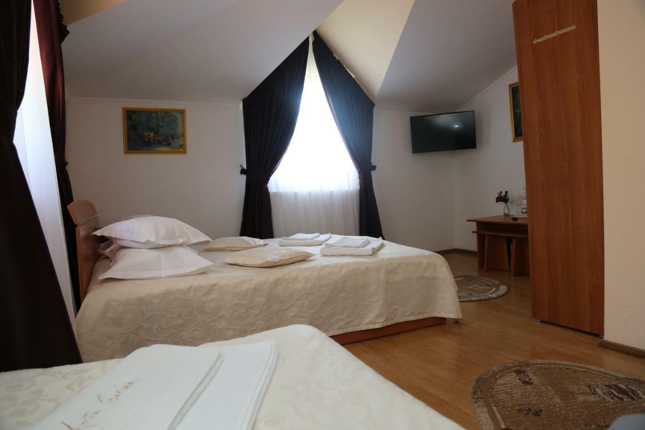 New Aosta Garden Hotel Sinaia Exterior foto
