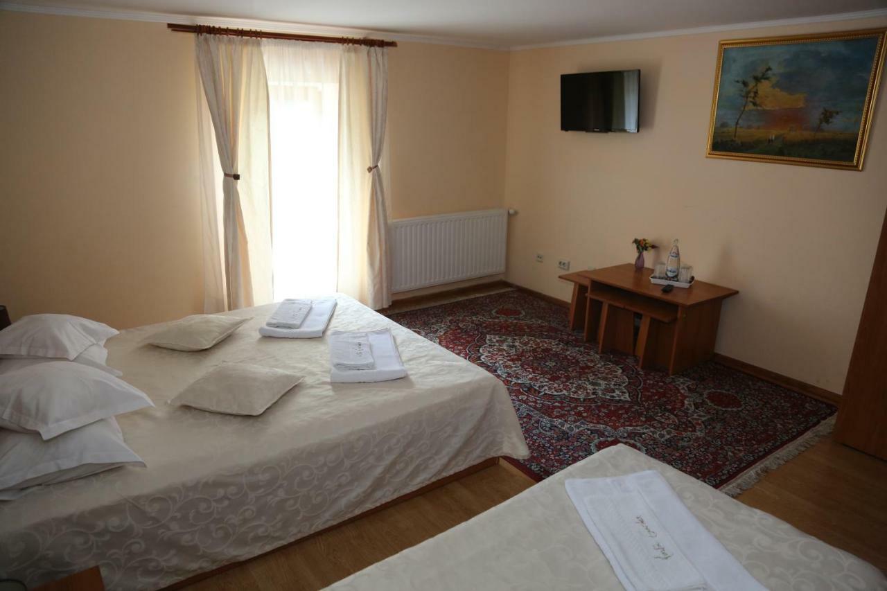 New Aosta Garden Hotel Sinaia Exterior foto