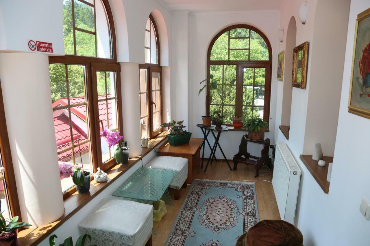 New Aosta Garden Hotel Sinaia Exterior foto
